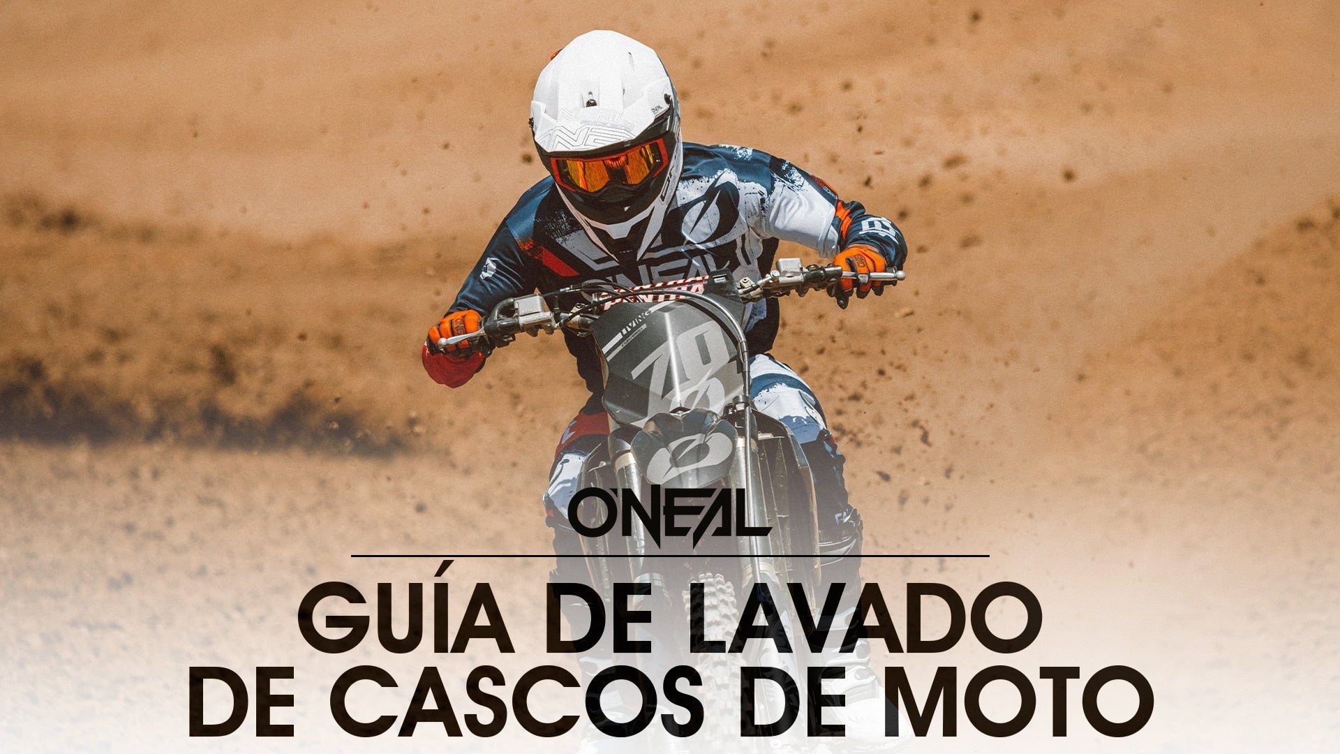 Guía de lavado para tu casco de moto